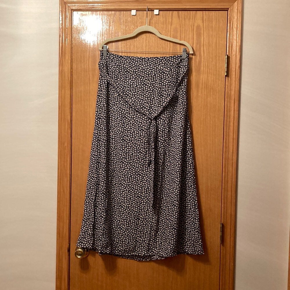Midi length skirt